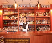 河源酒吧，需要調酒師和吧員若名